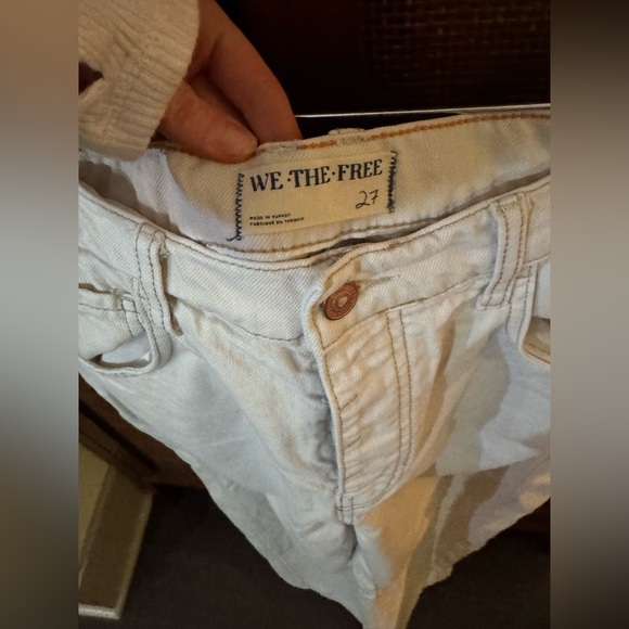 We The Free Good Luck Mid-Rise Barrel Jeans
Milk | Size 27 | Like New Condition - Picture 5 of 9